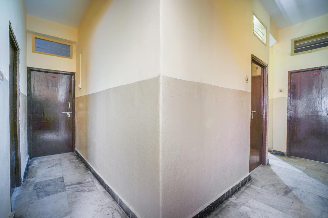 Spot On Sri Sai Lohith Lodge Near Snow World Secundurabad Exterior foto