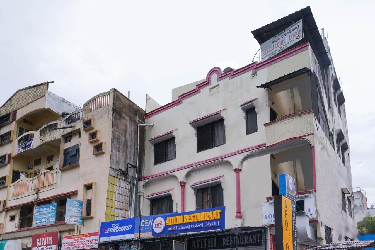 Spot On Sri Sai Lohith Lodge Near Snow World Secundurabad Exterior foto