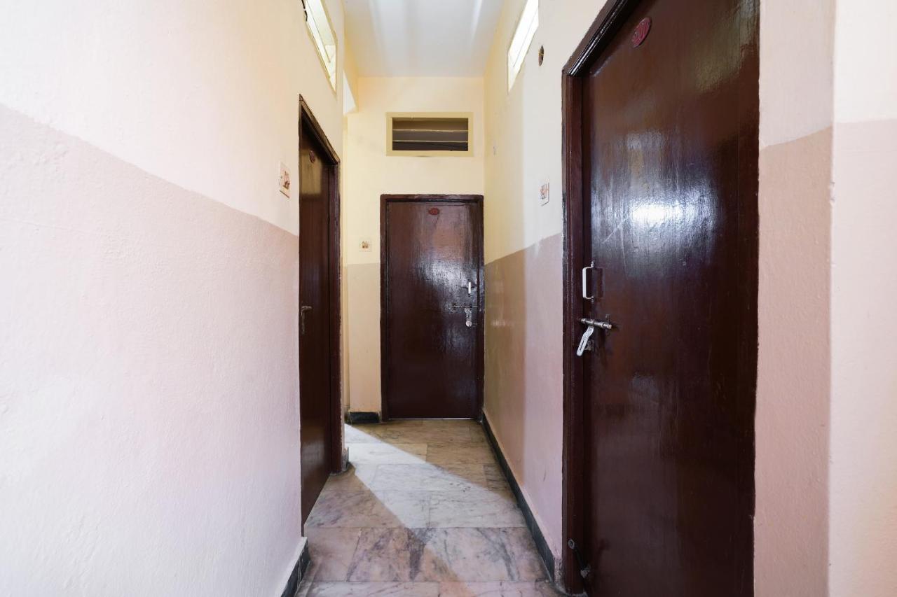 Spot On Sri Sai Lohith Lodge Near Snow World Secundurabad Exterior foto